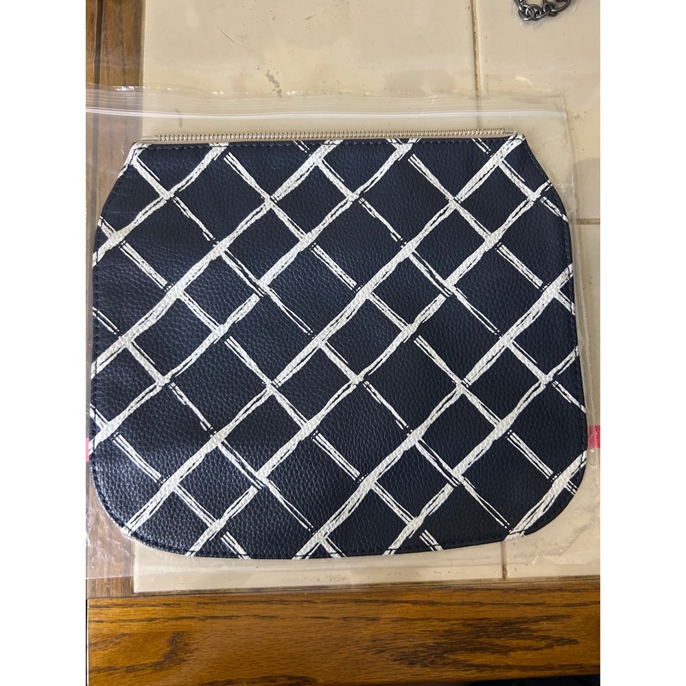 Thirty-One‎ Studio Thirty-One Flap Midnight Navy Pebble White Grid Pattern New
